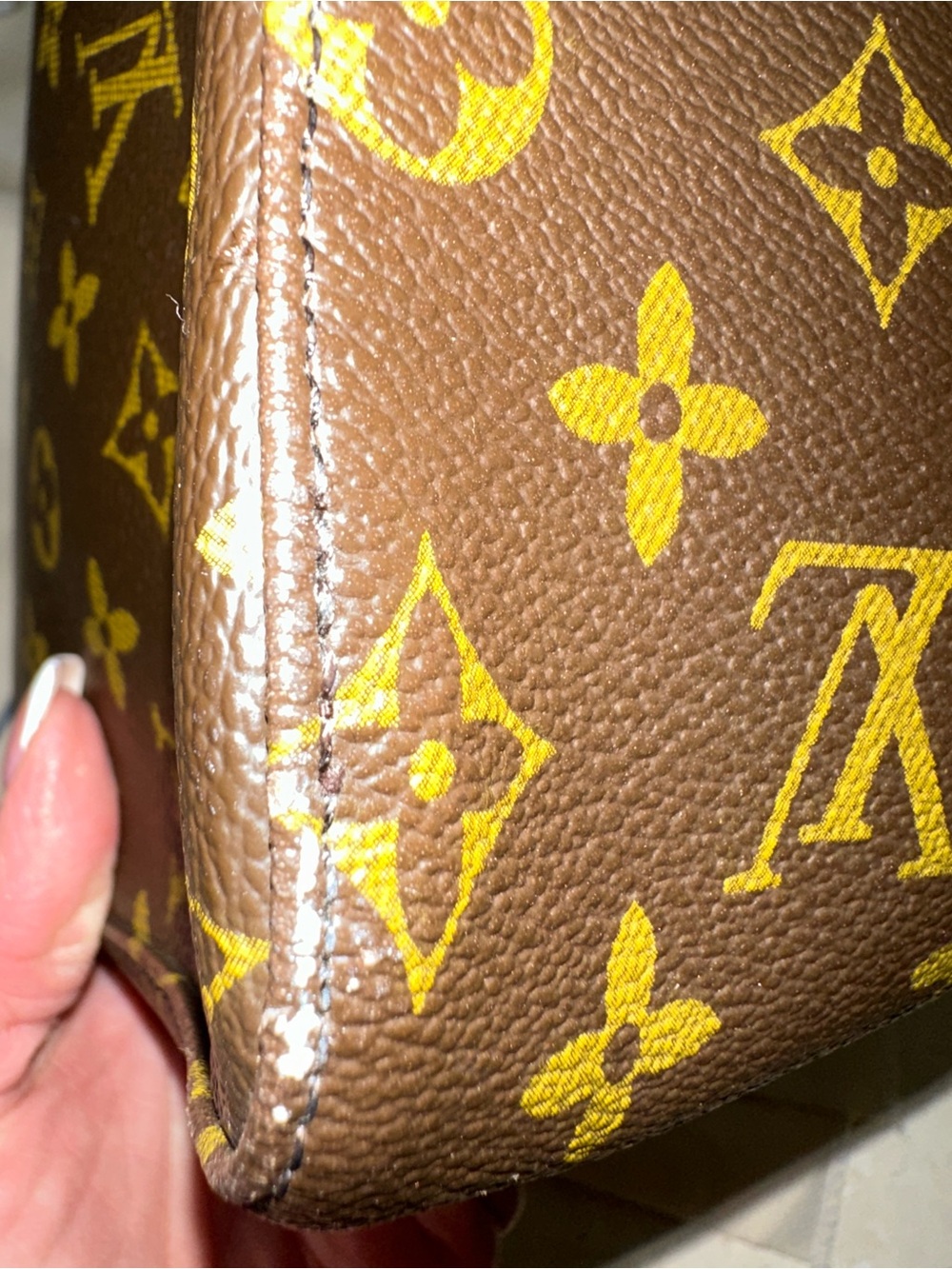 New Monogram Looping Bag - Picture 5 of 11